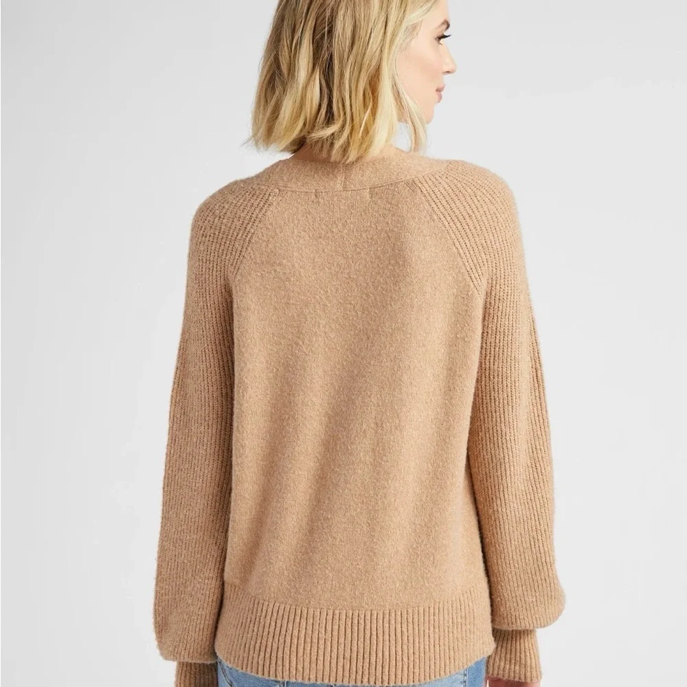 Adyson Parker | Blouson Sleeve V-Neck Button-Up Cardigan in Cozy Camel Heather